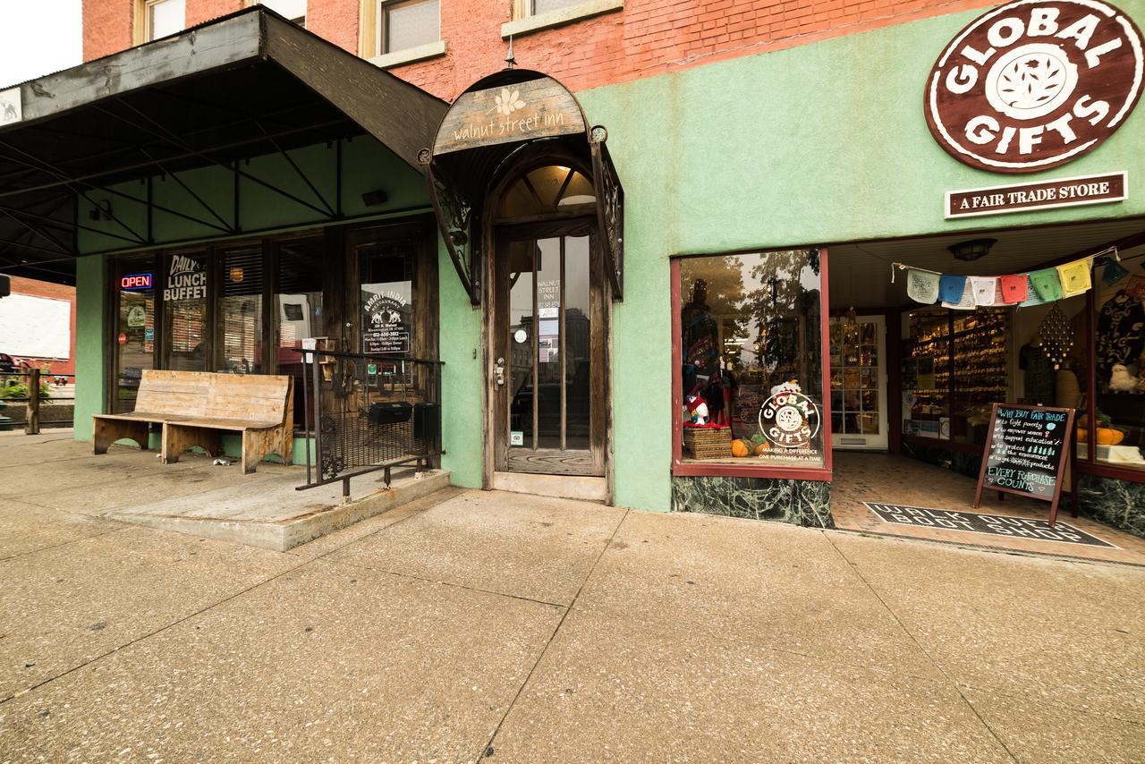 The Walnut Street Inn Bloomington Exterior photo